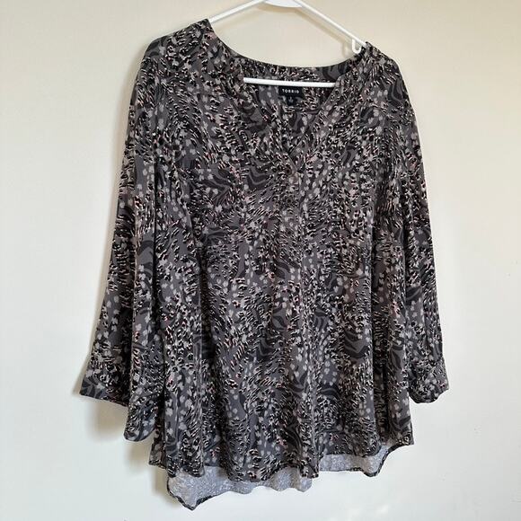 Torrid Harper Women's 2X Animal Print V-Neck Popover Blouse 3/4 Roll Tab Sleeves - Picture 5 of 10